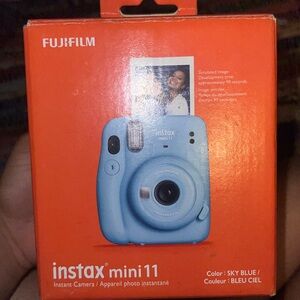 Instax Mini 11 CAMERA ONLY